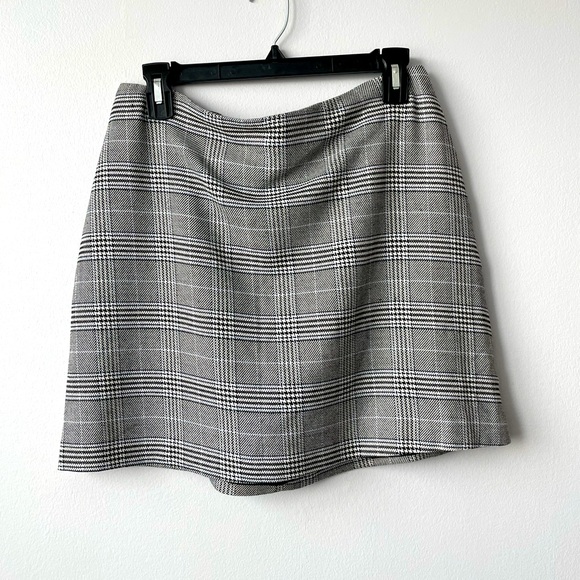 NWOT Monki Houndstooth and Checkered Mini Skirt Size 10 - Picture 1 of 8